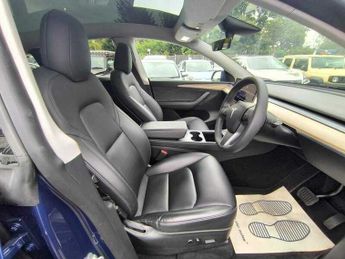 Tesla Model Y LONG RANGE AWD