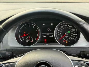 Volkswagen Golf 1.4 TSI BlueMotion Tech Match Hatchback 5dr Petrol DSG Euro 5 (s