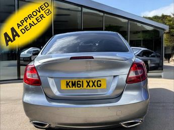 Suzuki Kizashi 2.4 16V Sport Saloon 4dr Petrol CVT 4WD Euro 5 (178 ps)