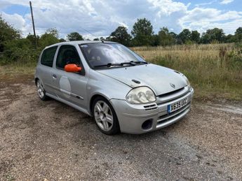 Renault Clio Sport 172 track car
