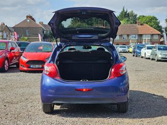 Peugeot 208 1.4 e-HDi Allure EGC Euro 5 (s/s) 5dr