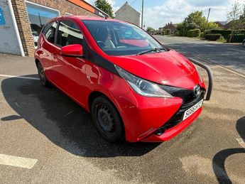 Toyota AYGO VVT-I X-PLAY
