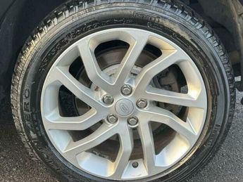 Land Rover Discovery 3.0 SD V6 Landmark SUV 5dr Diesel Auto 4WD Euro 6 (s/s) (256 bhp