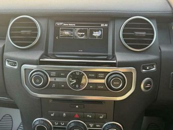 Land Rover Discovery 3.0 SD V6 Landmark SUV 5dr Diesel Auto 4WD Euro 6 (s/s) (256 bhp