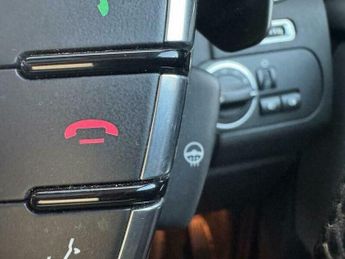 Land Rover Discovery 3.0 SD V6 Landmark SUV 5dr Diesel Auto 4WD Euro 6 (s/s) (256 bhp