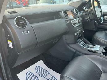 Land Rover Discovery 3.0 SD V6 Landmark SUV 5dr Diesel Auto 4WD Euro 6 (s/s) (256 bhp