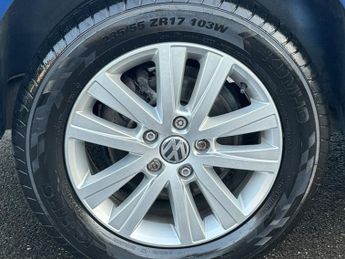 Volkswagen Caravelle 2.0 BiTDI BlueMotion Tech Executive MPV 5dr Diesel DSG 4Motion E
