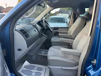 Volkswagen Caravelle 2.0 BiTDI BlueMotion Tech Executive MPV 5dr Diesel DSG 4Motion E