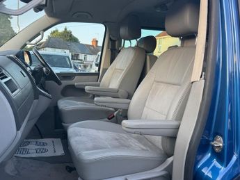 Volkswagen Caravelle 2.0 BiTDI BlueMotion Tech Executive MPV 5dr Diesel DSG 4Motion E