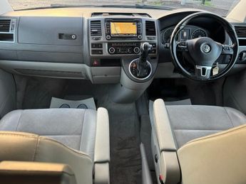 Volkswagen Caravelle 2.0 BiTDI BlueMotion Tech Executive MPV 5dr Diesel DSG 4Motion E
