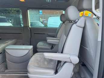 Volkswagen Caravelle 2.0 BiTDI BlueMotion Tech Executive MPV 5dr Diesel DSG 4Motion E