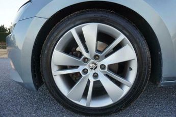 Skoda Superb 2.0 TDI SE L Executive DSG Auto 6Spd Euro 6 (s/s) 5dr