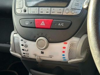 Toyota AYGO 1.0 VVT-i Black MultiMode Euro 4 5dr (AC)