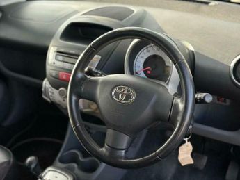 Toyota AYGO 1.0 VVT-i Black MultiMode Euro 4 5dr (AC)