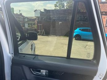 Land Rover Range Rover Sport 3.0 SD V6 HSE SUV 5dr Diesel Auto 4WD Euro 5 (255 bhp)