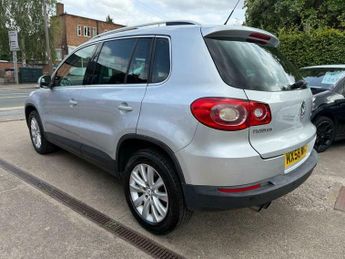 Volkswagen Tiguan 2.0 TDI SE Auto 4WD Euro 4 5dr