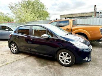Peugeot 208 1.2 VTi PureTech Style Euro 6 5dr