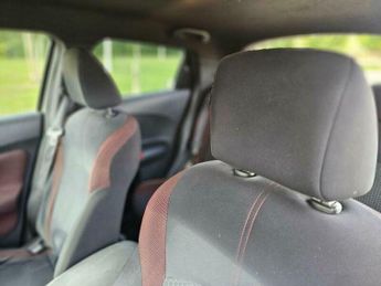 Nissan Juke 1.6 Acenta Premium XTRON Euro 5 5dr