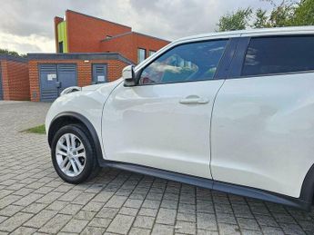 Nissan Juke 1.6 Acenta Premium XTRON Euro 5 5dr