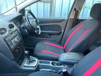Ford Focus 2.0 Ghia 5dr
