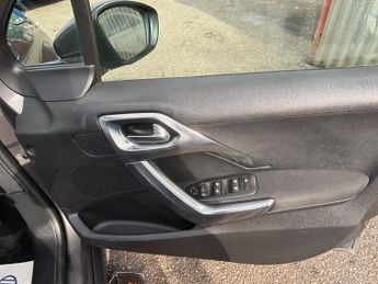 Peugeot 2008 ALLURE