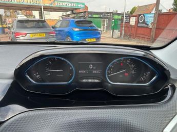 Peugeot 2008 ALLURE