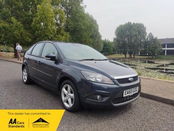 Ford Focus 1.6 Zetec Hatchback 5dr Petrol Automatic (184 g/km, 99 bhp)