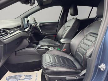 Ford Focus 1.5 EcoBlue ST-Line Vignale Estate 5dr Diesel Auto Euro 6 (s/s) 