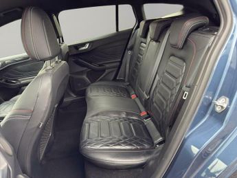 Ford Focus 1.5 EcoBlue ST-Line Vignale Estate 5dr Diesel Auto Euro 6 (s/s) 