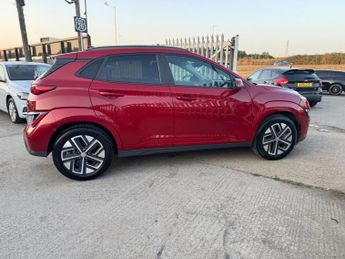 Hyundai KONA 39kWh Premium SUV 5dr Electric Auto (10.5kW Charger) (136 ps)