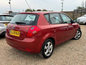 Kia Ceed 1.6 SR7 5dr