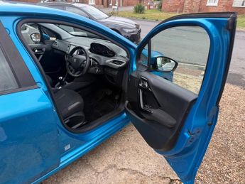 Peugeot 208 E-HDI ACTIVE AUTOMATIC