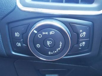 Ford Focus 1.6 Zetec Hatchback 5dr Petrol Powershift Euro 5 (125 ps)