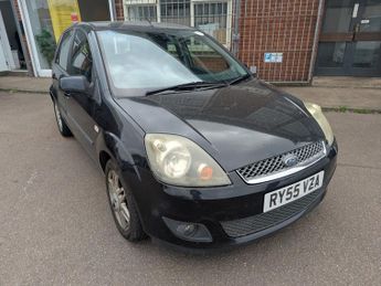Ford Fiesta 1.6 Ghia Hatchback 5dr Petrol Manual (153 g/km, 99 bhp)