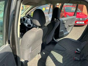 Nissan Note 1.6 16V Visia + Auto Euro 4 5dr