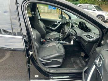Peugeot 2008 1.6 e-HDi Allure SUV 5dr Diesel EGC Euro 5 (s/s) (92 ps)