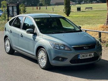 Ford Focus 1.8 Titanium 5dr