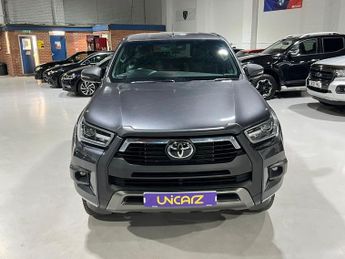 Toyota Hilux 2.8 D-4D Invincible X Auto 4WD Euro 6 (s/s) 4dr