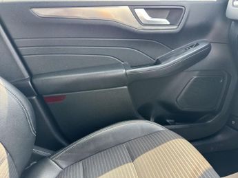 Ford Kuga 2.5 EcoBoost Duratec 14.4kWh Titanium CVT Euro 6 (s/s) 5dr