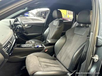 Audi A4 2.0 TFSI S LINE BLACK EDITION [SAT NAV, LEATHER, HEATED SEATS, R