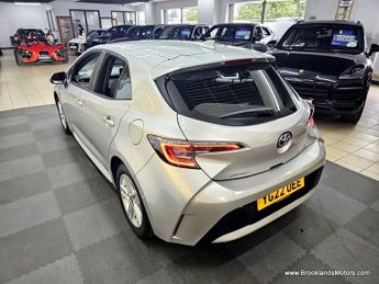 Toyota Corolla ICON TECH [SAT NAV, HEATED SEATS & REVERSE CAMERA]
