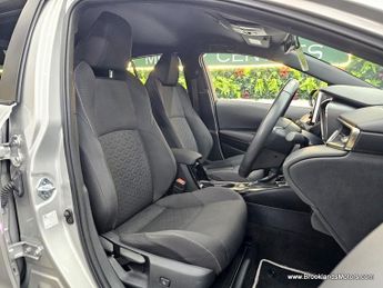 Toyota Corolla ICON TECH [SAT NAV, HEATED SEATS & REVERSE CAMERA]