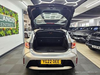 Toyota Corolla ICON TECH [SAT NAV, HEATED SEATS & REVERSE CAMERA]