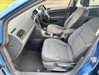 Volkswagen Golf MATCH TDI BLUEMOTION TECHNOLOGY DSG