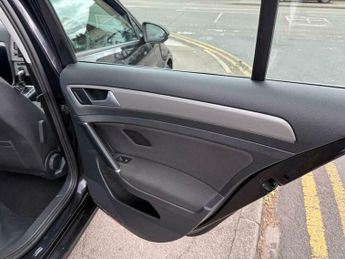 Volkswagen Golf 1.6 TDI BlueMotion Tech Match DSG Euro 6 (s/s) 5dr