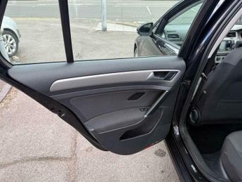 Volkswagen Golf 1.6 TDI BlueMotion Tech Match DSG Euro 6 (s/s) 5dr