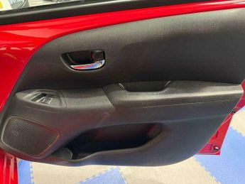 Toyota AYGO 1.0 Aygo X-Play VVT-i CVT 5dr