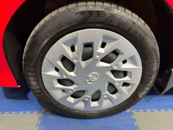 Toyota AYGO 1.0 Aygo X-Play VVT-i CVT 5dr