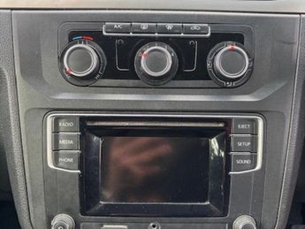 Volkswagen Caddy Maxi Life C20 LIFE TDI-Wheelchair Accessible Vehicle (WAV) -Rear parking s