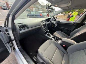 Volkswagen Golf 1.6 TDI BlueMotion Tech Match DSG Euro 5 (s/s) 5dr